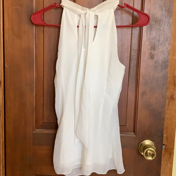 Sleeveless Ruffle Top - Picture 3 of 5